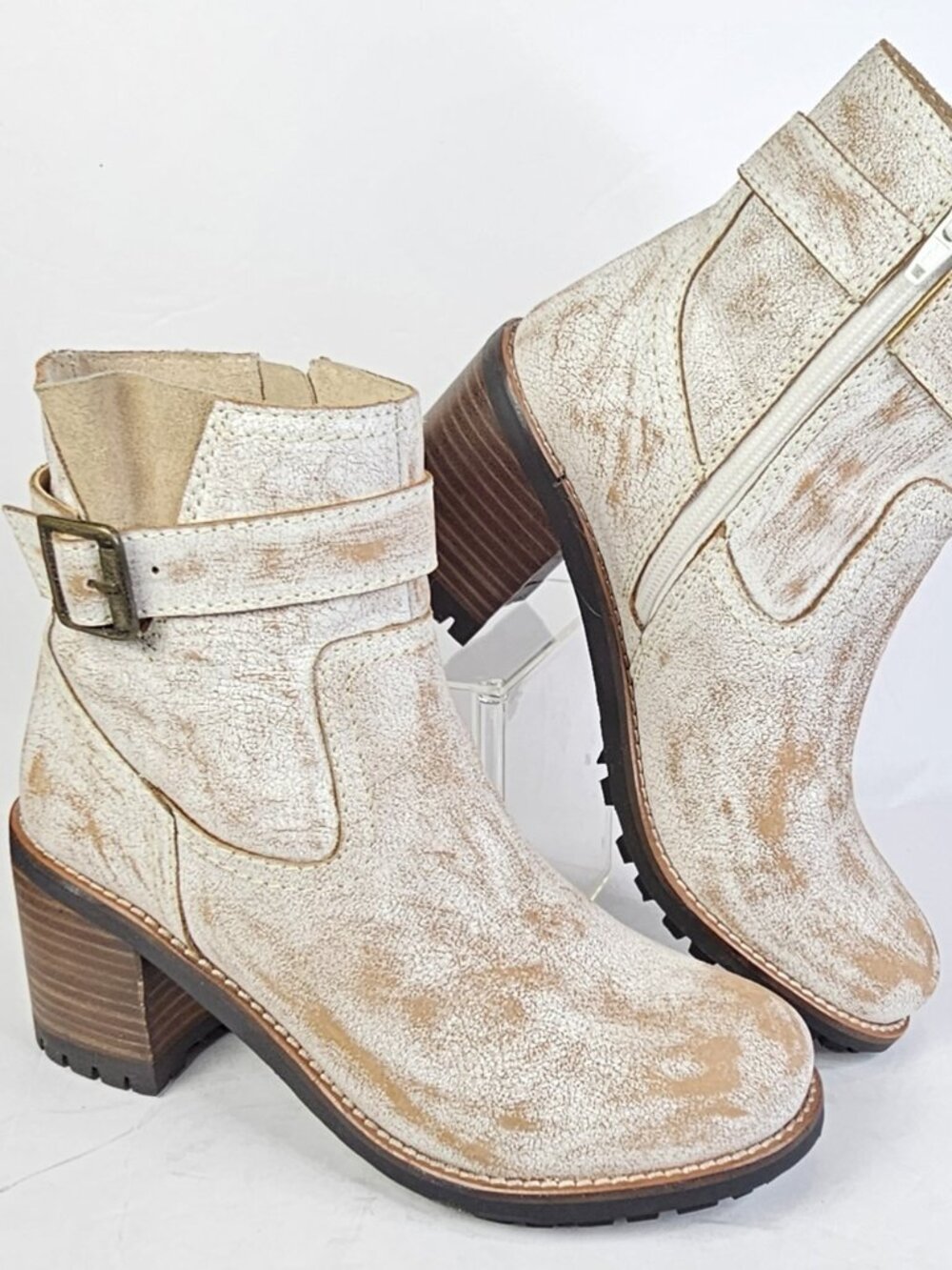 DIBA True Distressed Size 8.5 White Leather Ankle Boots Buckle Zipper Block Heel